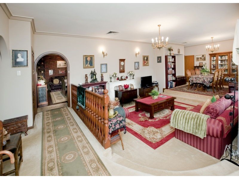 10 Widgee Road, Dianella WA 6059