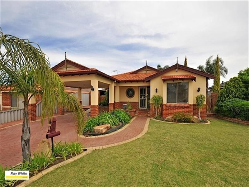 9 Danja Rise, Hocking WA 6065
