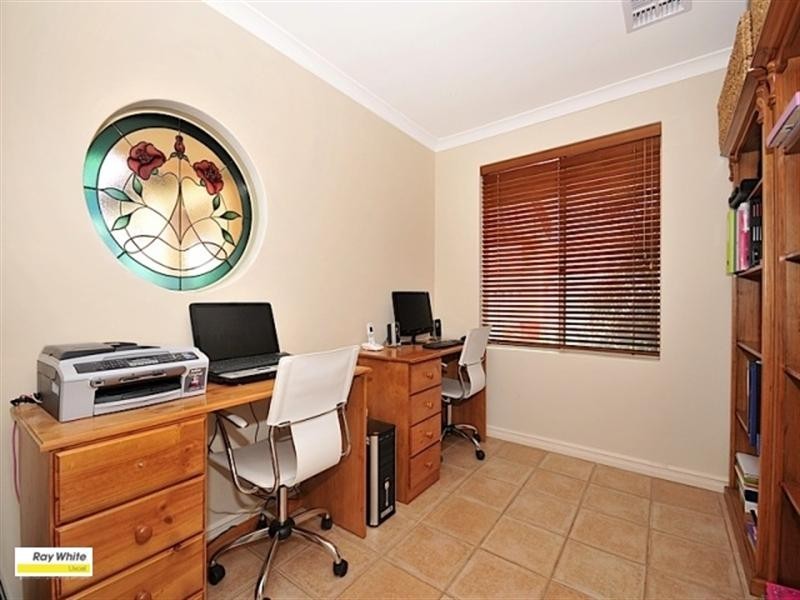 9 Danja Rise, Hocking WA 6065
