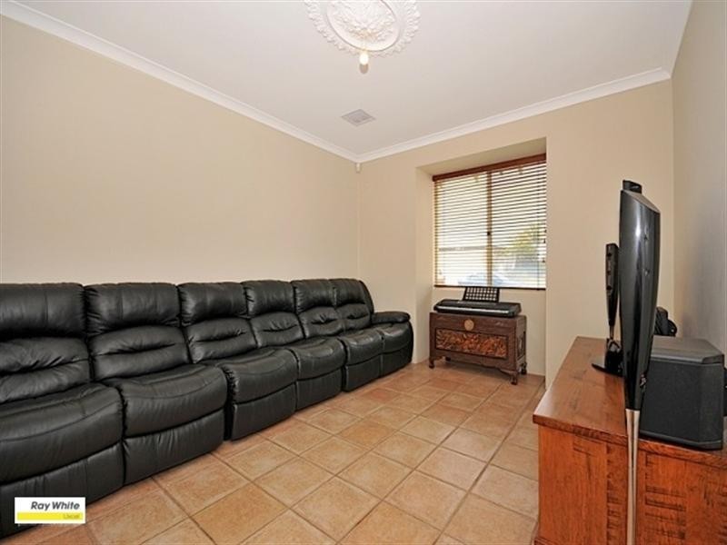 9 Danja Rise, Hocking WA 6065