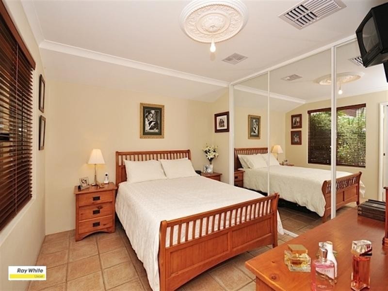 9 Danja Rise, Hocking WA 6065