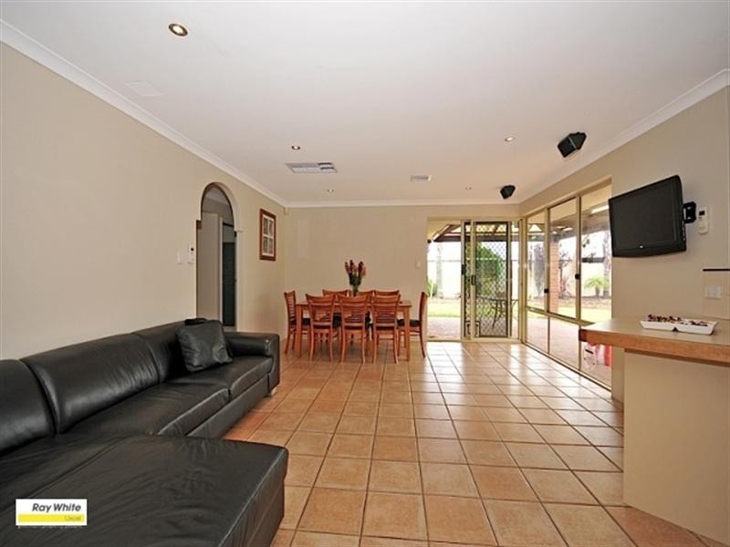 9 Danja Rise, Hocking WA 6065