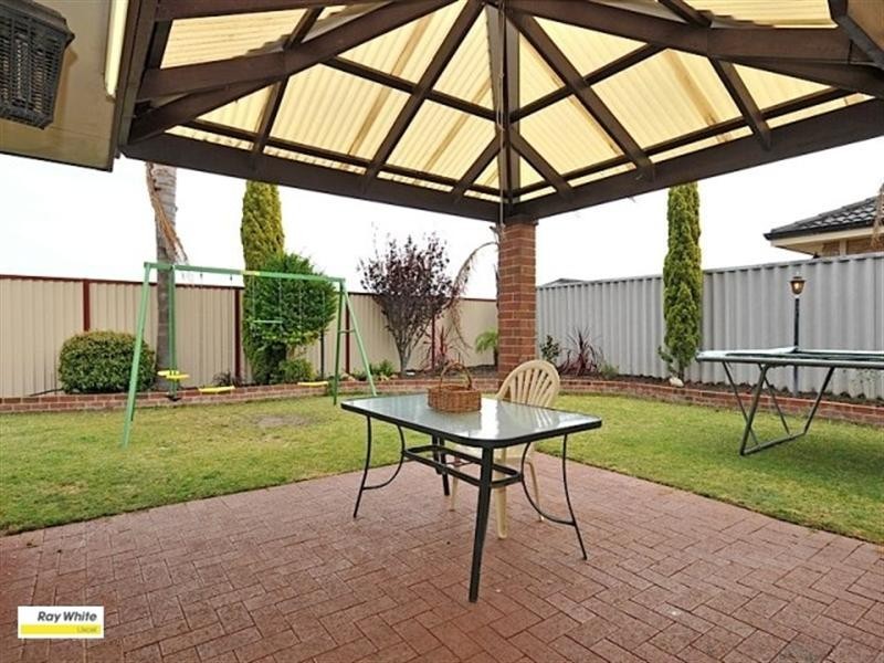 9 Danja Rise, Hocking WA 6065