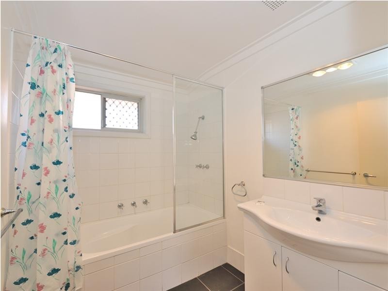 1/65 Grey Street, Bayswater WA 6053