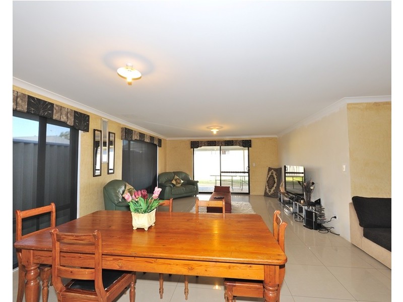 96 Bennett Springs Drive, Beechboro WA 6063