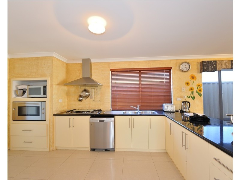 96 Bennett Springs Drive, Beechboro WA 6063