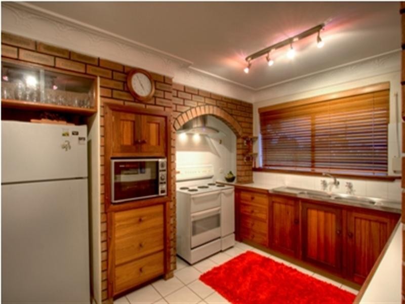 30 Stirling Road, Greenmount WA 6056