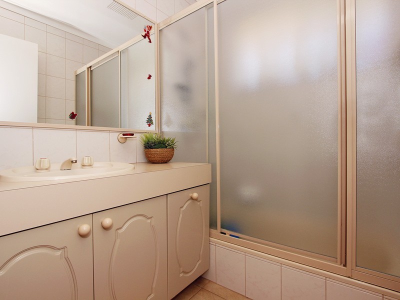 10 Macaw Gardens, Ballajura WA 6066