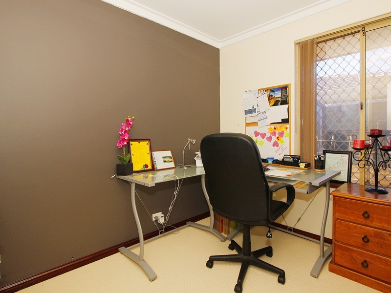 10 Macaw Gardens, Ballajura WA 6066