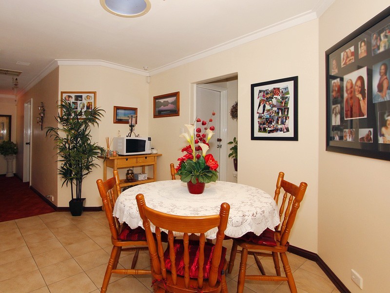 10 Macaw Gardens, Ballajura WA 6066