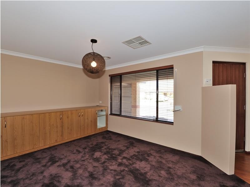 6 Tallow Way, Beechboro WA 6063