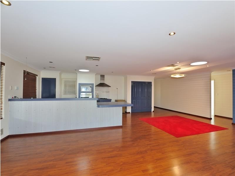 6 Tallow Way, Beechboro WA 6063