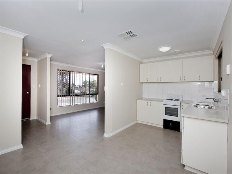 7 Halwest Way, Alexander Heights WA 6064
