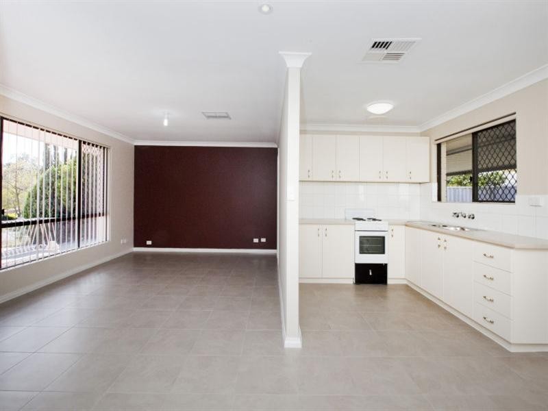 7 Halwest Way, Alexander Heights WA 6064