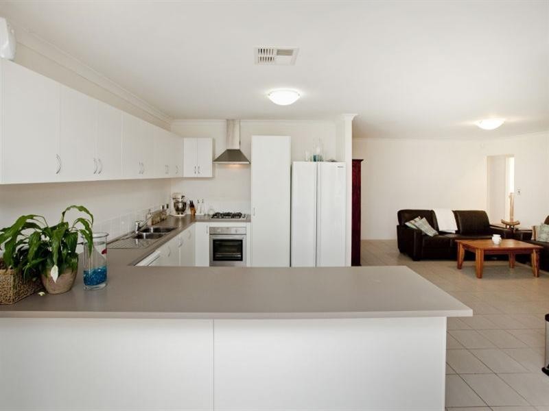 6a Harrow Place, Kewdale WA 6105