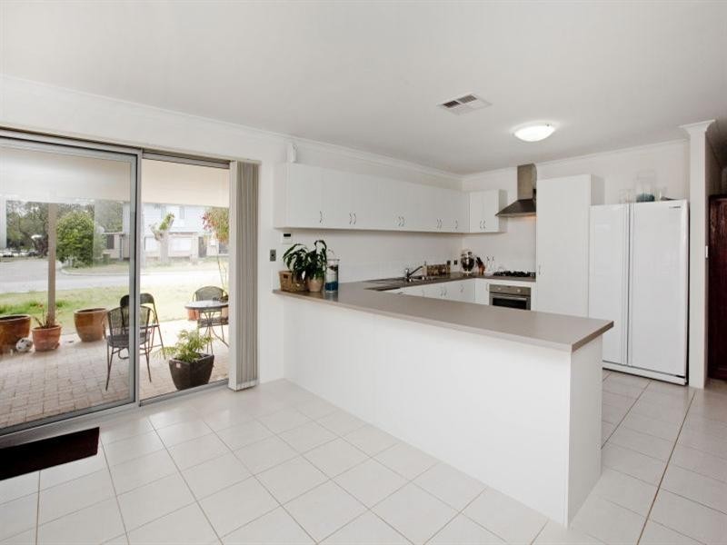 6a Harrow Place, Kewdale WA 6105