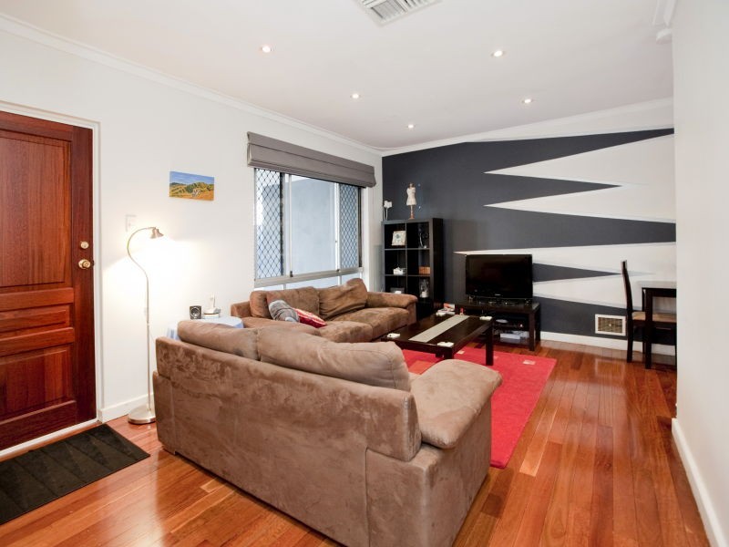 58 Broadway, Embleton WA 6062