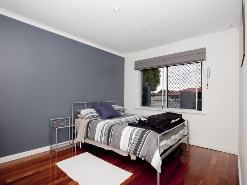 58 Broadway, Embleton WA 6062