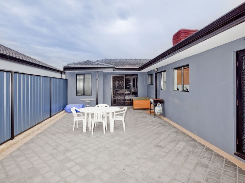 58 Broadway, Embleton WA 6062