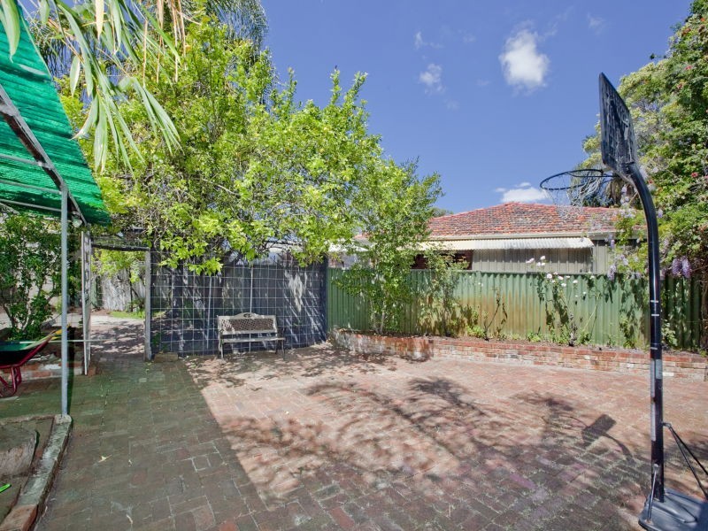 38 Seabrook Street, Dianella WA 6059