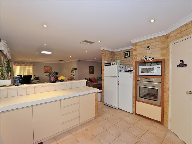 12 Silkwood Way, Beechboro WA 6063