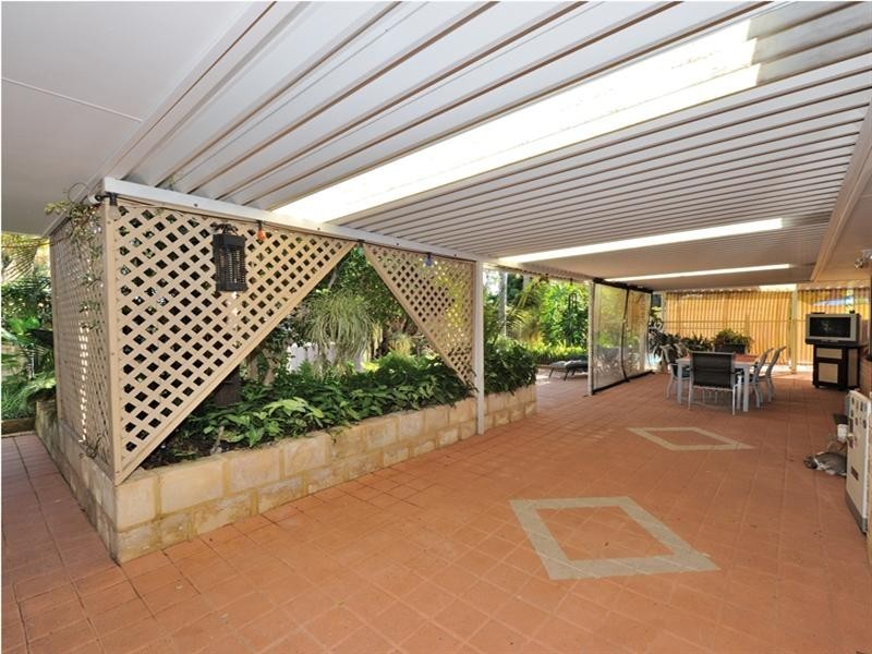 12 Silkwood Way, Beechboro WA 6063