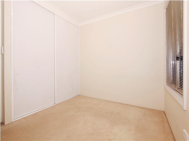 8 Sudlow Street, Embleton WA 6062