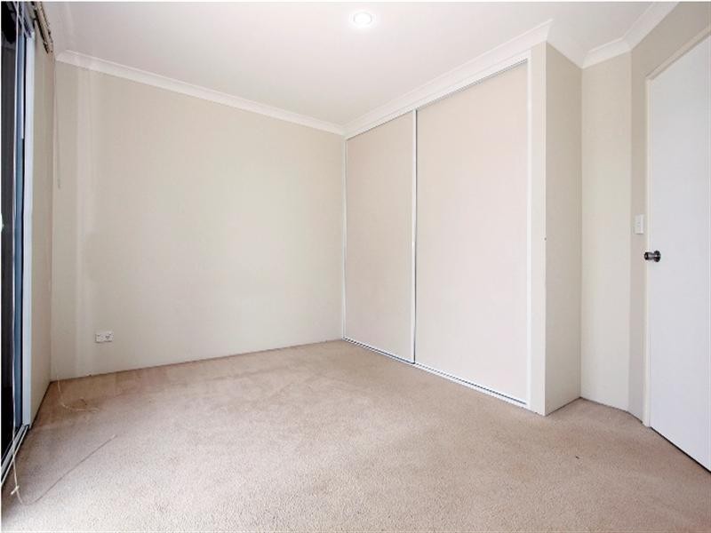 8 Sudlow Street, Embleton WA 6062