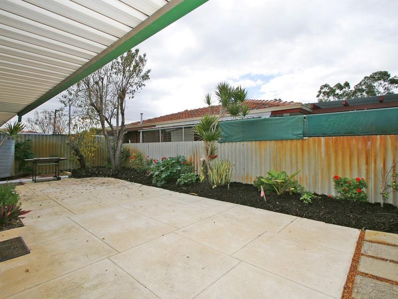 2 Babington Crescent, Bayswater WA 6053