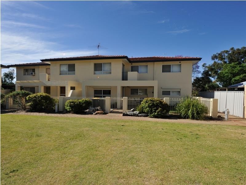 1/45 Bradley Way, Lockridge WA 6054