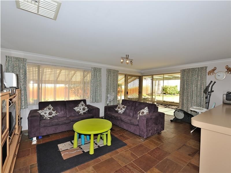 19 Maranon Crescent, Beechboro WA 6063