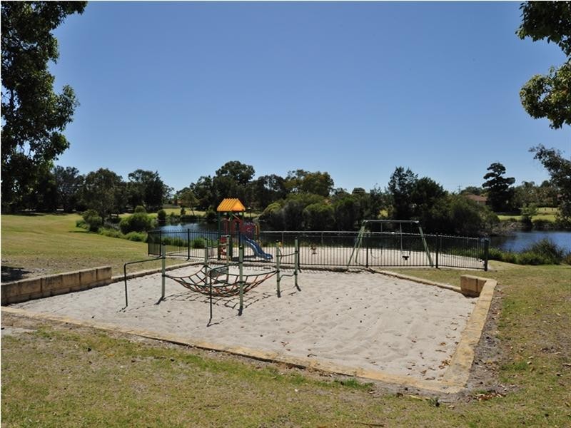 19 Maranon Crescent, Beechboro WA 6063