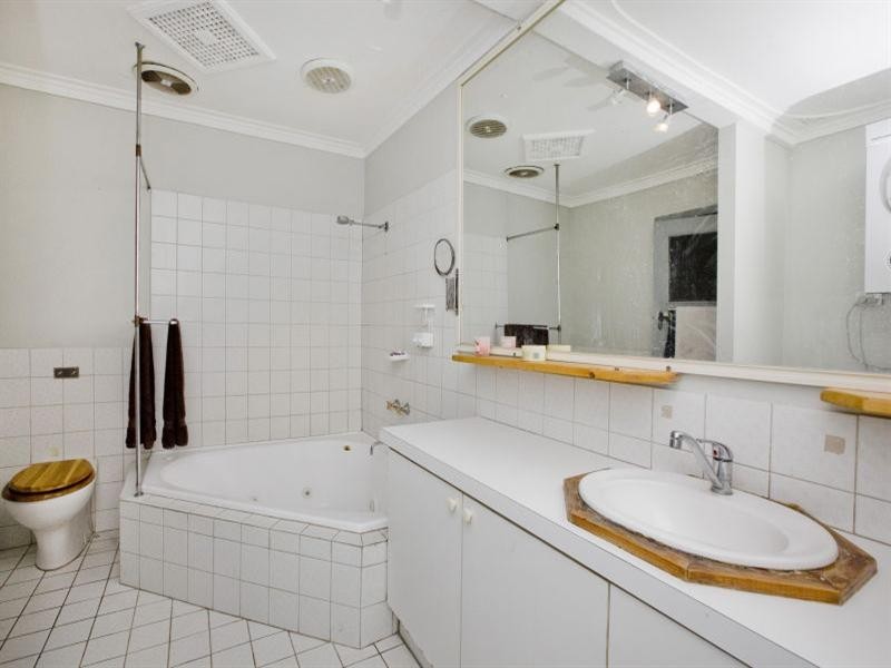 5 Drynan Street, Bayswater WA 6053