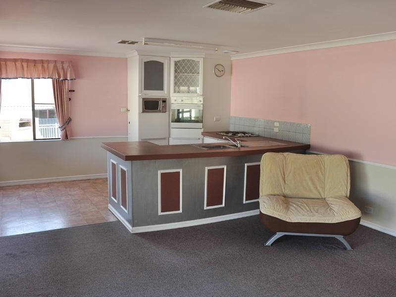 14 Prichard Road, Greenmount WA 6056