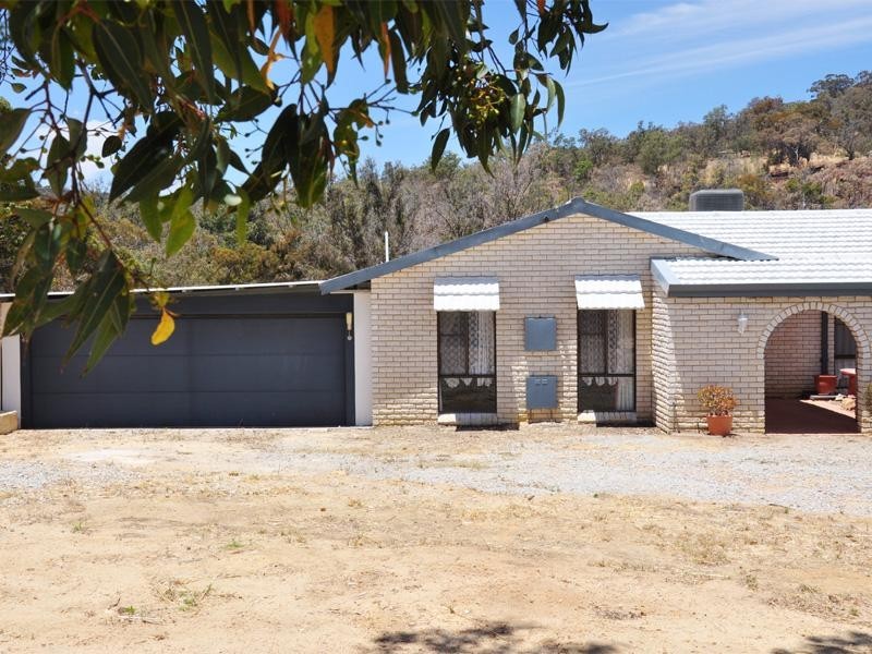14 Prichard Road, Greenmount WA 6056