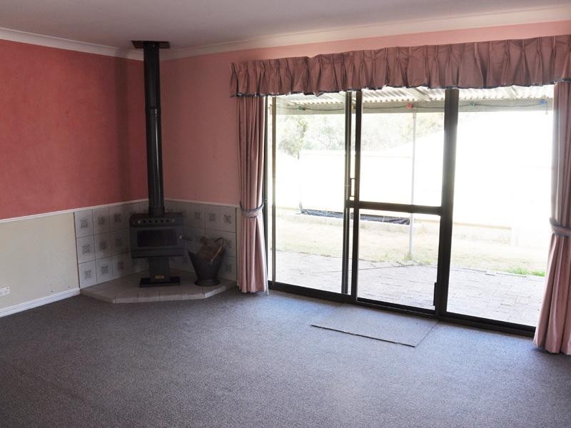 14 Prichard Road, Greenmount WA 6056