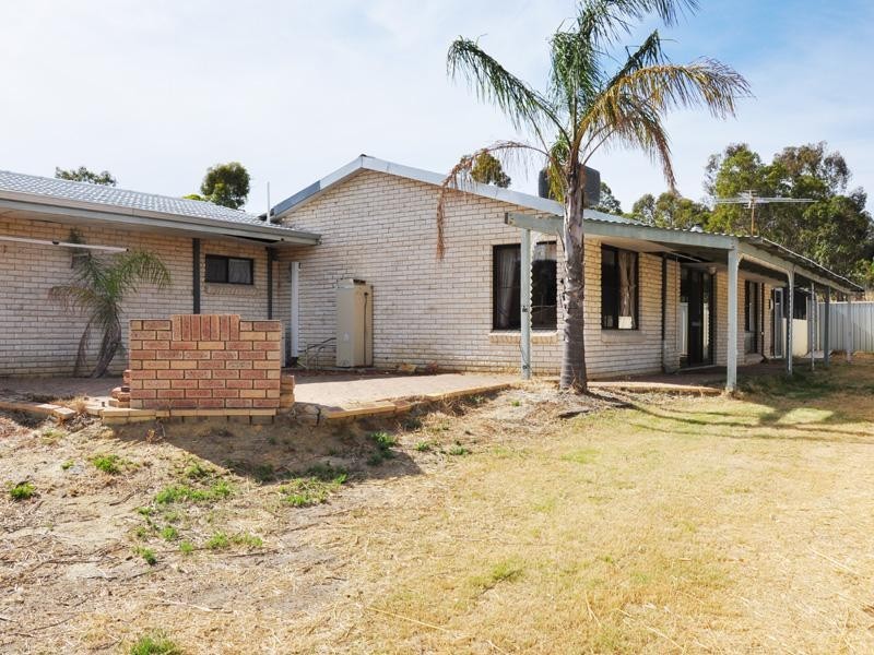 14 Prichard Road, Greenmount WA 6056