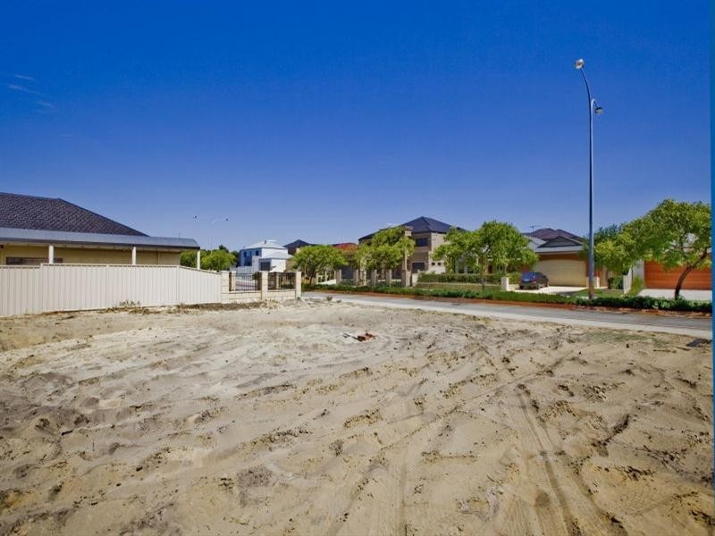 13 Kokoda Boulvard, Dianella WA 6059