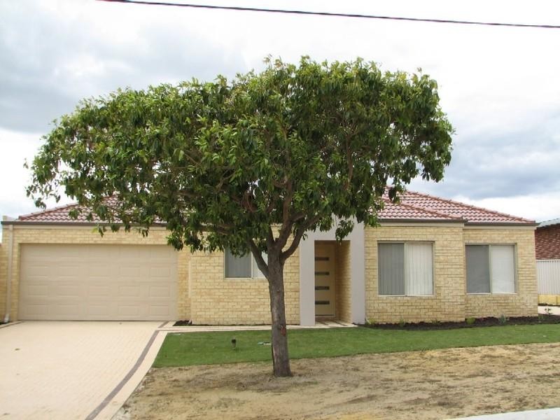 10 Almurta Street, Nollamara WA 6061