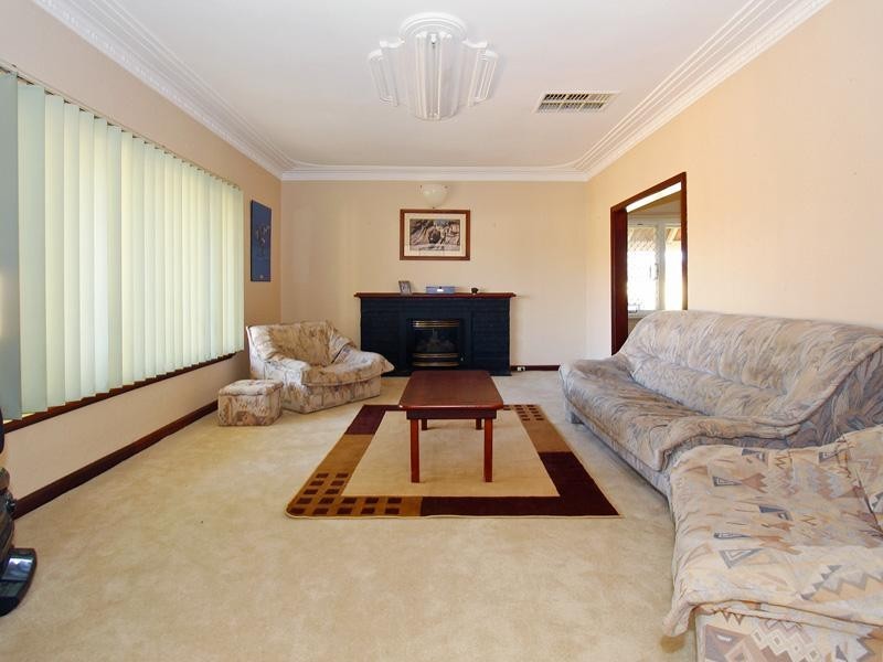 77 Wellington Road, Dianella WA 6059