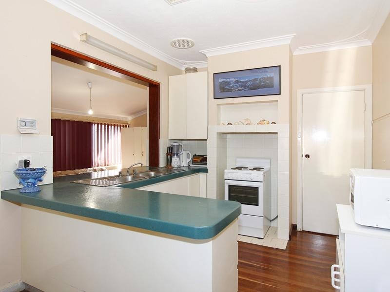 77 Wellington Road, Dianella WA 6059