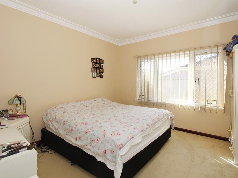 77 Wellington Road, Dianella WA 6059