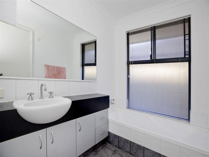 23 Alderhurst Crescent, Bayswater WA 6053