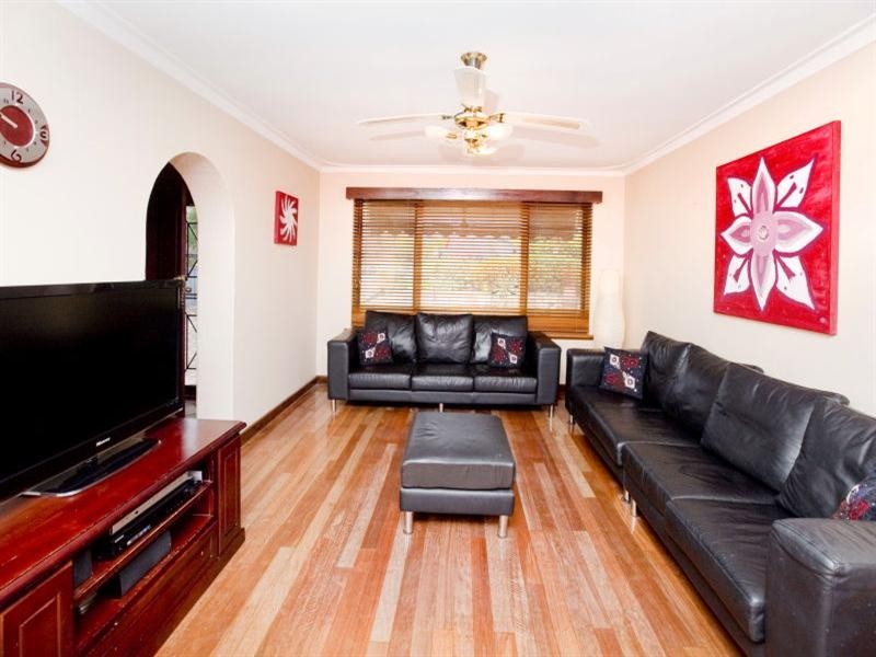 42 Glover Street, Dianella WA 6059