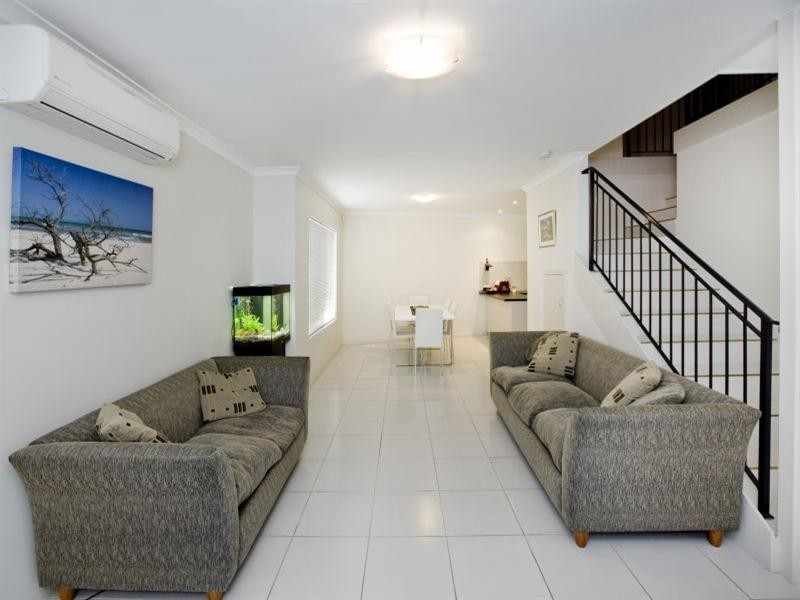 17c Woodchester Road, Nollamara WA 6061