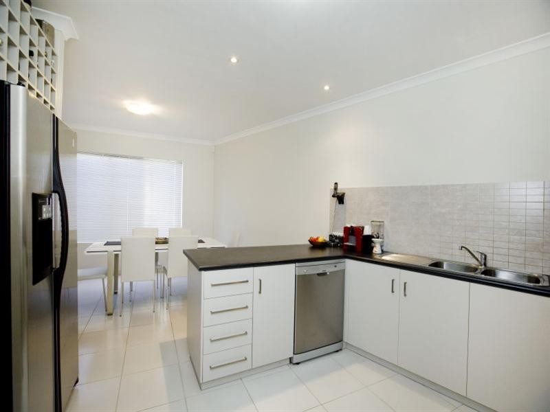 17c Woodchester Road, Nollamara WA 6061