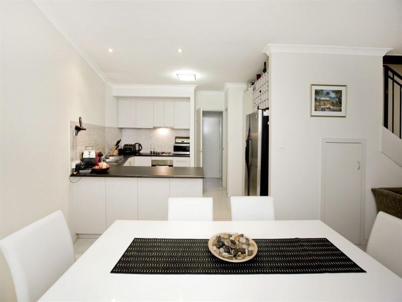 17c Woodchester Road, Nollamara WA 6061