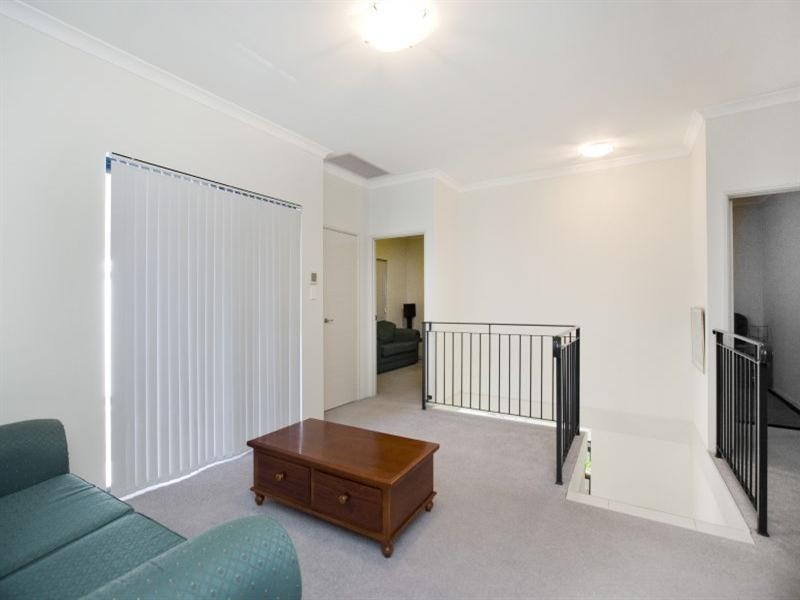 17c Woodchester Road, Nollamara WA 6061