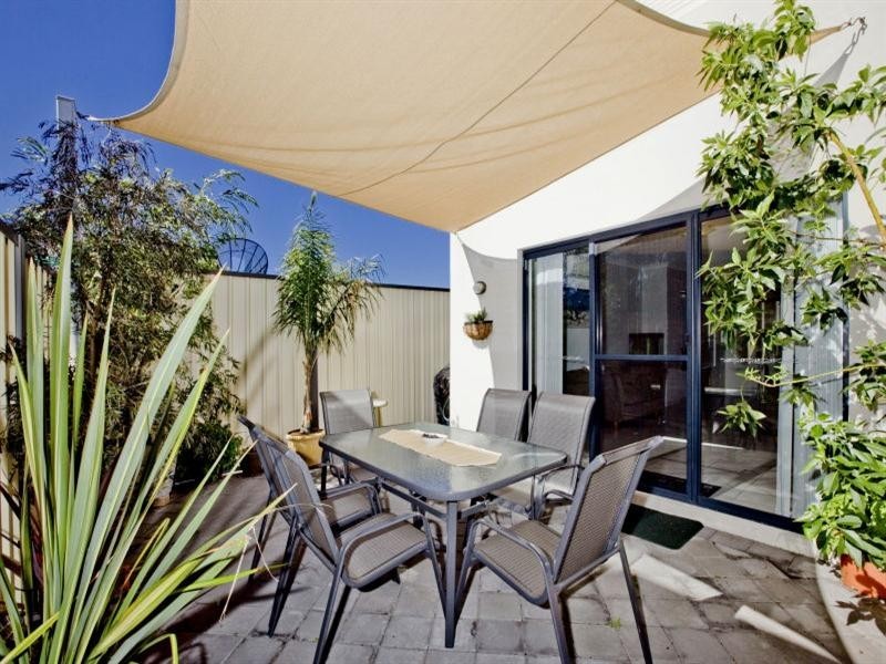 17c Woodchester Road, Nollamara WA 6061