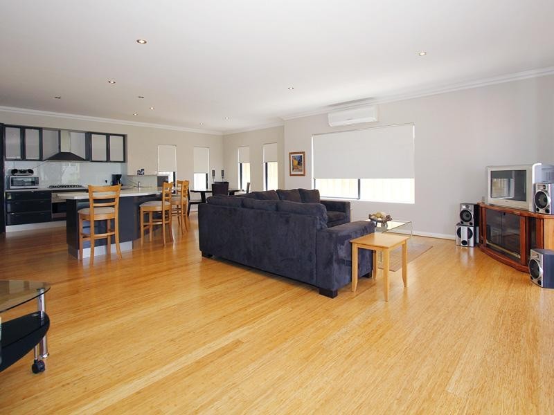 55a Fourth Avenue, Bassendean WA 6054